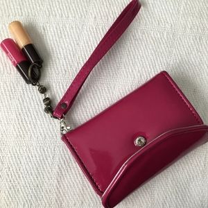 Fuscia phoneiPhonee 4 Mark**discontinued** No longer availableTalk